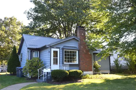 523 Powell Ave, Erie, PA 16505