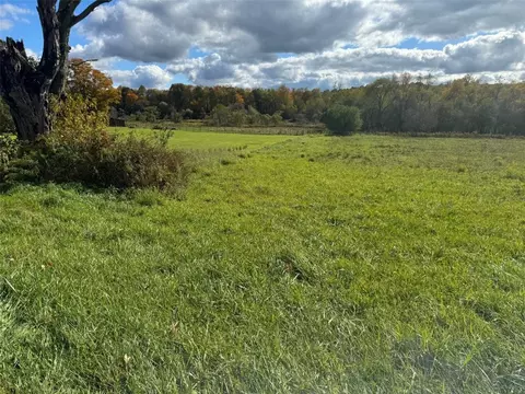 23591 Gravel Run Rd, Saegertown, PA 16433