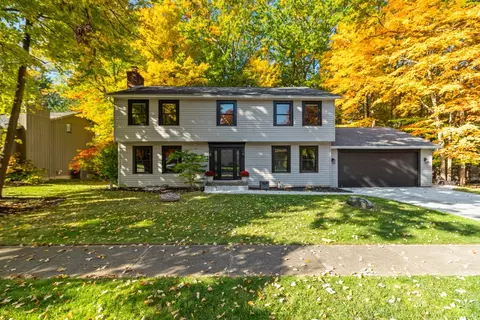 4244 Normandy Rue Dr, Erie, PA 16506