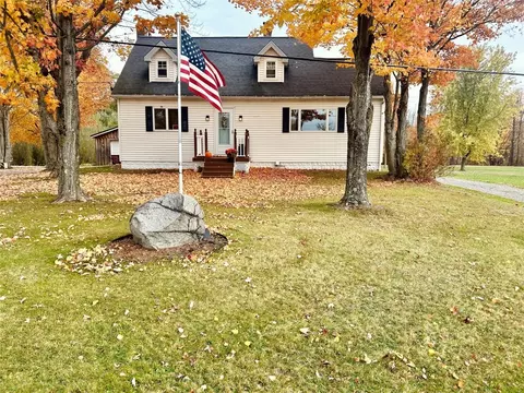 9151 Route 18 Hwy, Cranesville, PA 16410