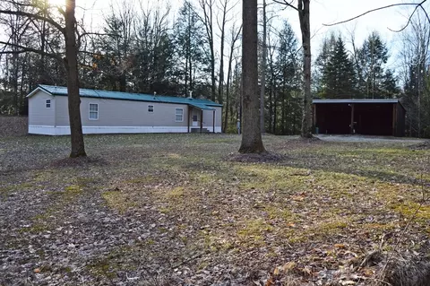 20530 Greer Rd, Saegertown, PA 16433