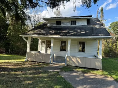 6 Jones St, Clarendon, PA 16313