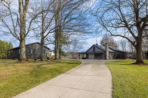 9773 Hamot Rd, Waterford, PA 16441
