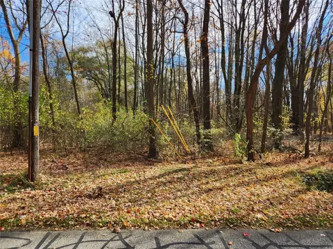 Gunton Drive, Fairview, PA 16415
