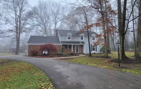 405 Edgewood Dr, Meadville, PA 16335