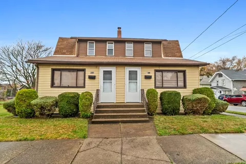 1050-1052 E 30th St, Erie, PA 16504