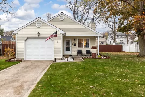 533 Montpelier Ave, Erie, PA 16505