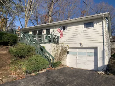 11628 E First St, Conneaut Lake, PA 16316