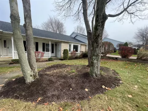 4013 Vista Dr, Erie, PA 16506