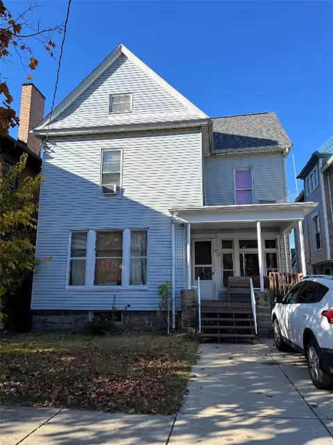 912 W 9th St, Erie, PA 16502