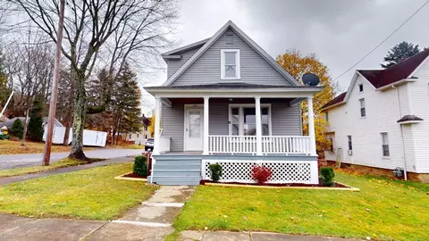 122 N Irvine St, Warren, PA 16365