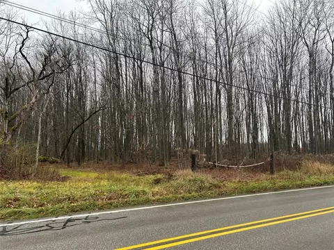 198 Highway Hwy, Conneautville, PA 16406