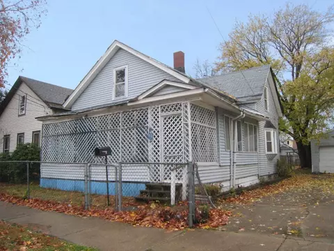 704 E 24th St, Erie, PA 16503
