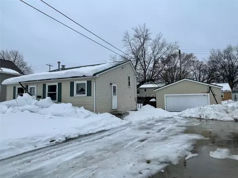 902 Sill Ave, Erie, PA 16505