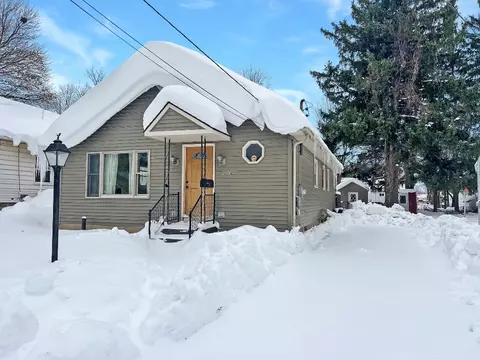 2806 Hampton Rd, Erie, PA 16508