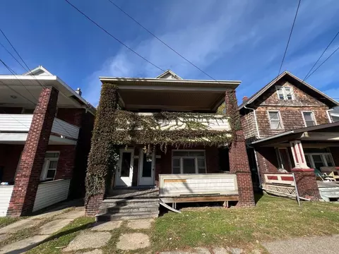 1420 W 8th St, Erie, PA 16502