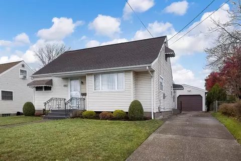 1916 W 35th St, Erie, PA 16508