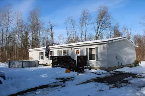 27564 Drake Hill Rd, Cochranton, PA 16314