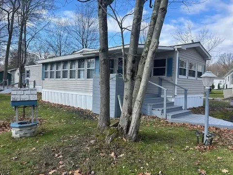 10343 Circle East Dr, Meadville, PA 16335