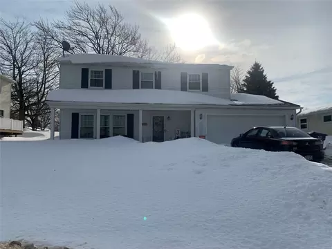 3113 W 42nd St, Millcreek, PA 16506