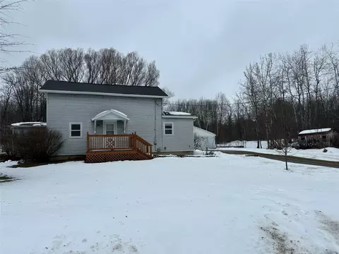 8396 Mill St, Girard, PA 16417