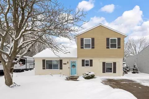 1938 Asheboro Dr, Erie, PA 16510