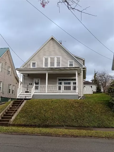699 North St, Meadville, PA 16335
