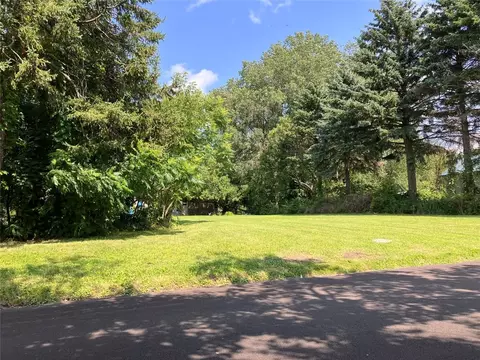 0 Pear St, Erie, PA 16510