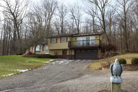 12107 N Wayland Rd, Meadville, PA 16335