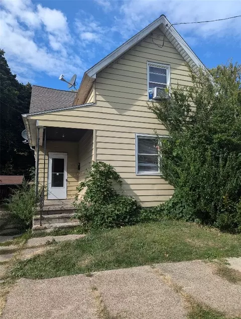 942 E 5th St, Erie, PA 16507