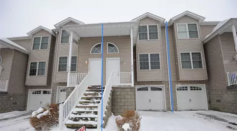 4127 Wood Hills Dr #C19, Erie, PA 16510