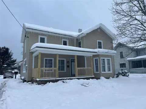 1075 N Center St, Corry, PA 16407