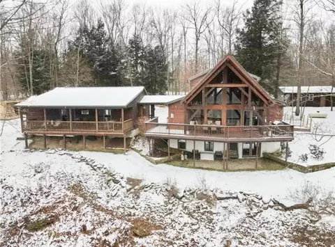 500 Riviera Rd, Emlenton, PA 16373