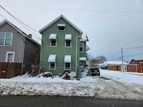 1818 Cherry St, Erie, PA 16502