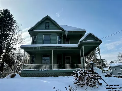 237 Beach Ave, Cambridge Springs, PA 16403