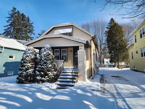 525 Smithson Ave, Erie, PA 16511