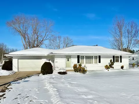 5490 West Rd, Mckean, PA 16426
