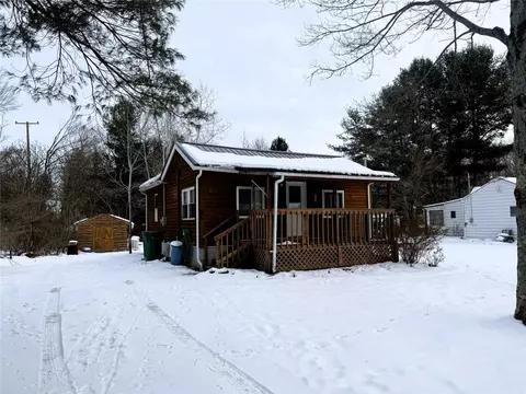 1268 Bass Dr, Linesville, PA 16424