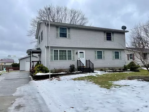 10341 Clifton Dr, Lake City, PA 16423