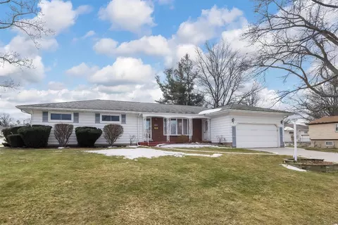 2535 W 35th St, Millcreek, PA 16506