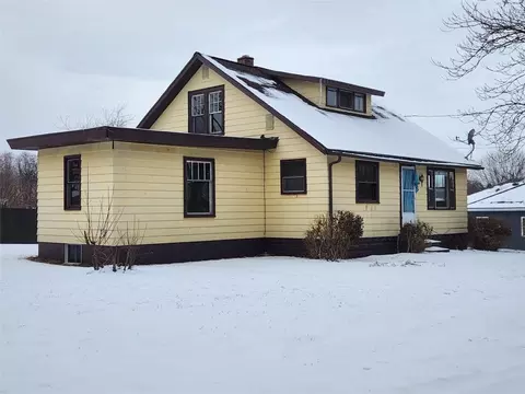 2030 Clark Rd, Erie, PA 16510