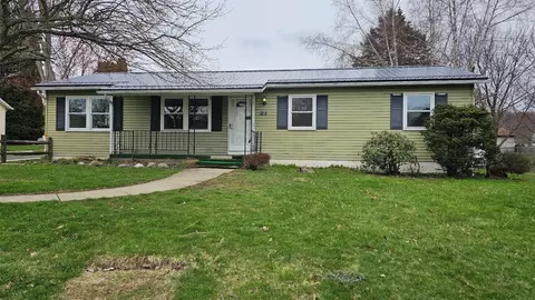 9153 Ferndale Ct, Girard, PA 16417