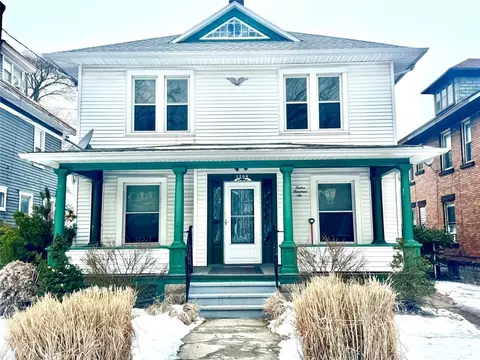 1206 W 10th St, Erie, PA 16502