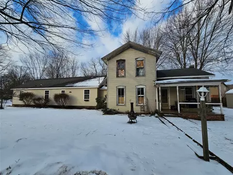 7774 Maple St, Fairview, PA 16415