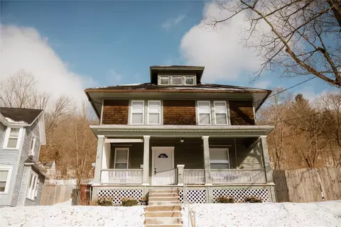 218 Brook St, Titusville, PA 16354