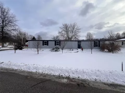 421 Oak Ridge Pl, Girard, PA 16417