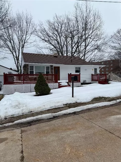 4147 Warsaw Ave, Erie, PA 16504