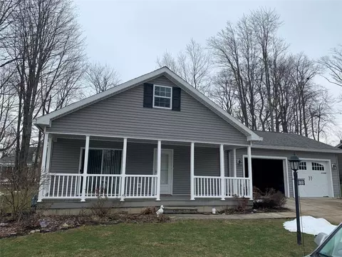 5305 Riesling Rdg, Girard, PA 16417