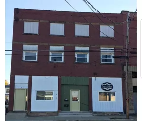 19 N Main Hwy, Albion, PA 16401