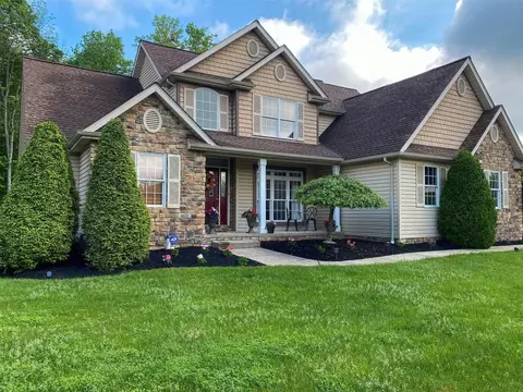 6032 Fossilwood Ct, Erie, PA 16506